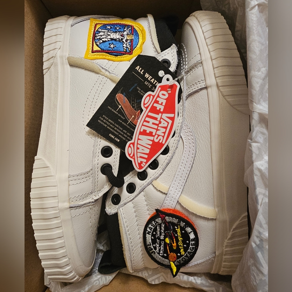 NWT NASA x Vans Sk8 Hi MTE DX Collab 2018 Collector Rare White Mens 7,Women 8.5